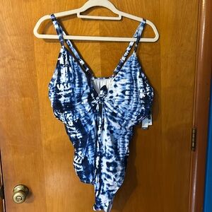 One Pe. Swimsuit new with tags